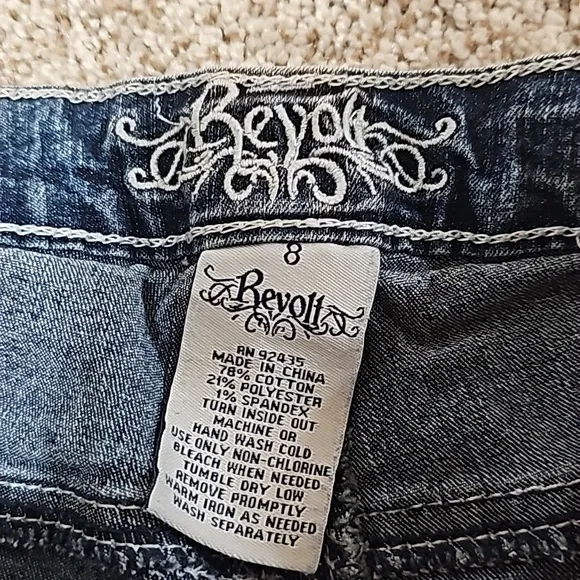 REVOLT SIZE 8 - Picture 3 of 6